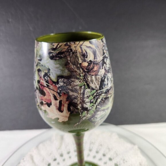 Mossy Oak Wine Glass Camouflage Hunting 14oz Tall Stem Green Man Cave She Shed - Picture 4 of 10